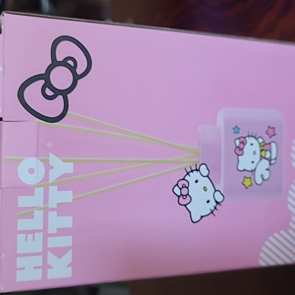 🎀Hello Kitty Ceramic Reed Diffuser - Picture 5 of 7